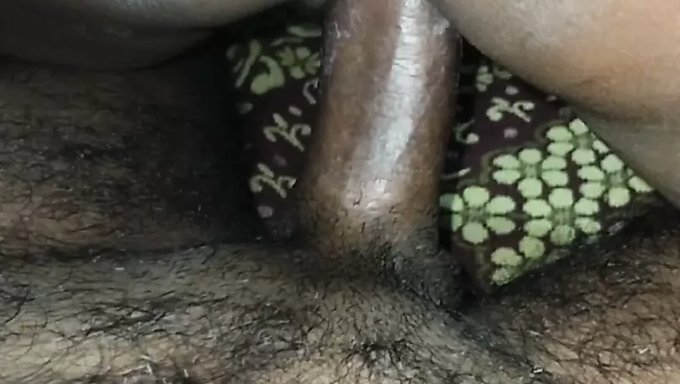 Тетя Балуется Женским Семяизвержением И Сквиртом.